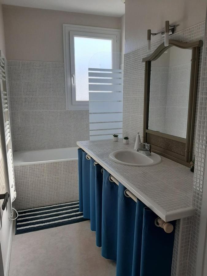 Appt Cosy 65 M2 Coeur De Ville A 150 M De La Plage Royan Ngoại thất bức ảnh